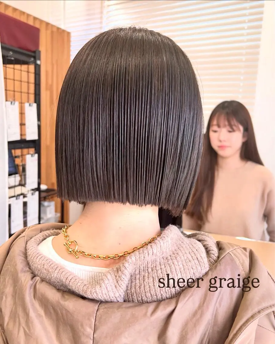 ショート カラー カット ヘアカラー トリートメント ぱつっとボブ/ 小野あかねのヘアスタイル