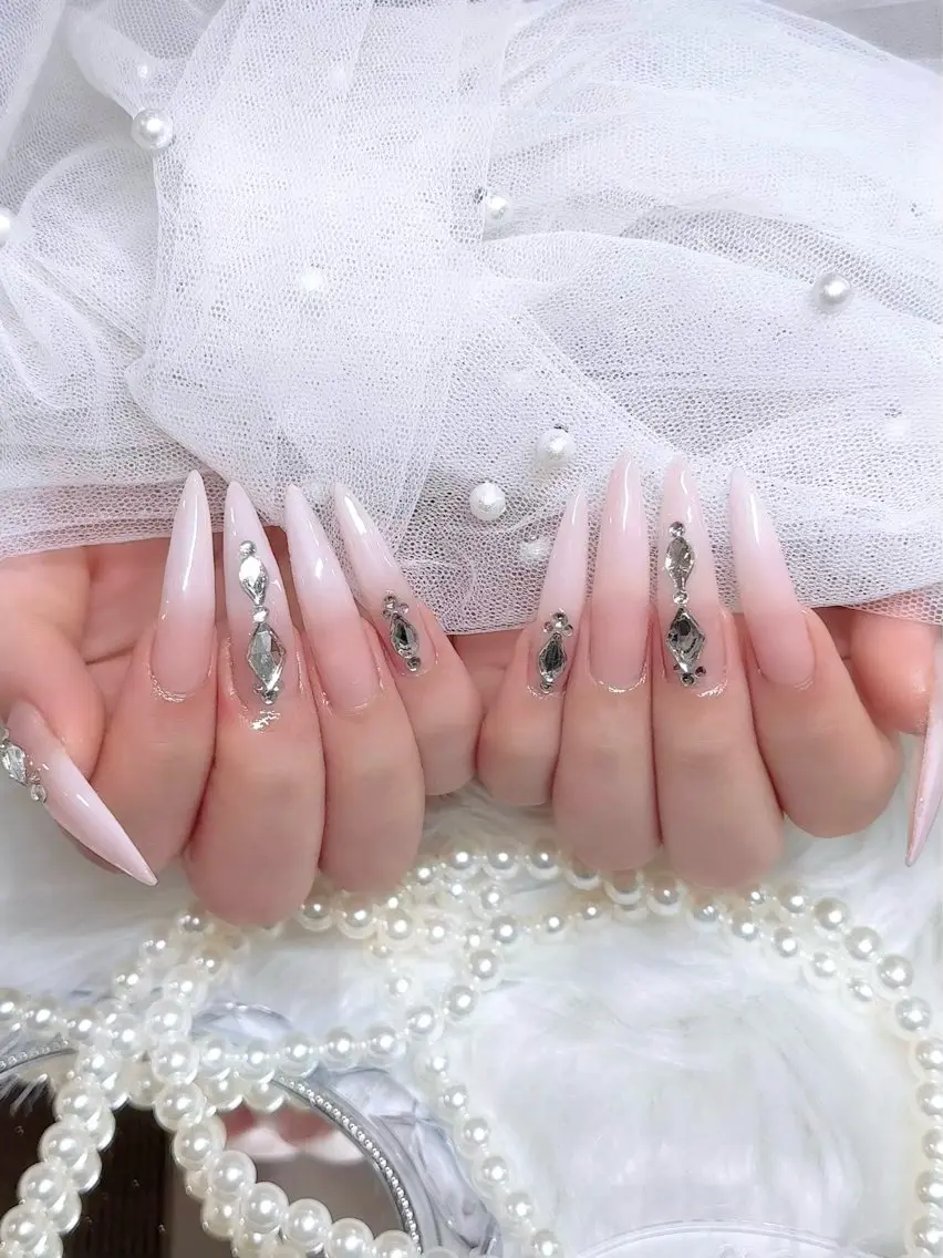ネイル ネイルチップ ハンドネイル Hal nail Nanamiのネイルデザイン
