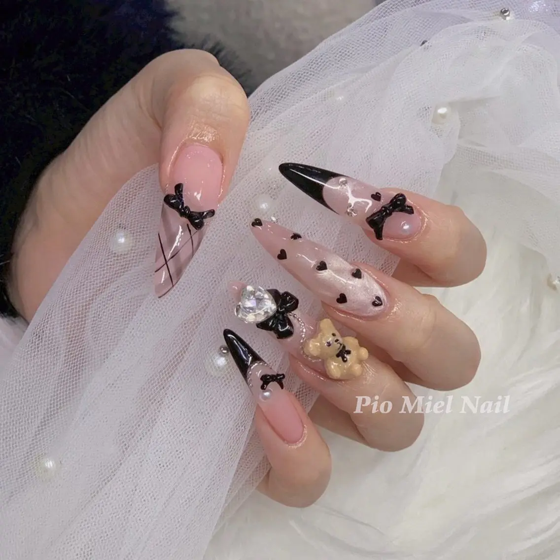 ネイル ガーリー ハート ロングネイル 持ち込み ピンク ハンドネイル HANA 長さだしのネイルデザイン