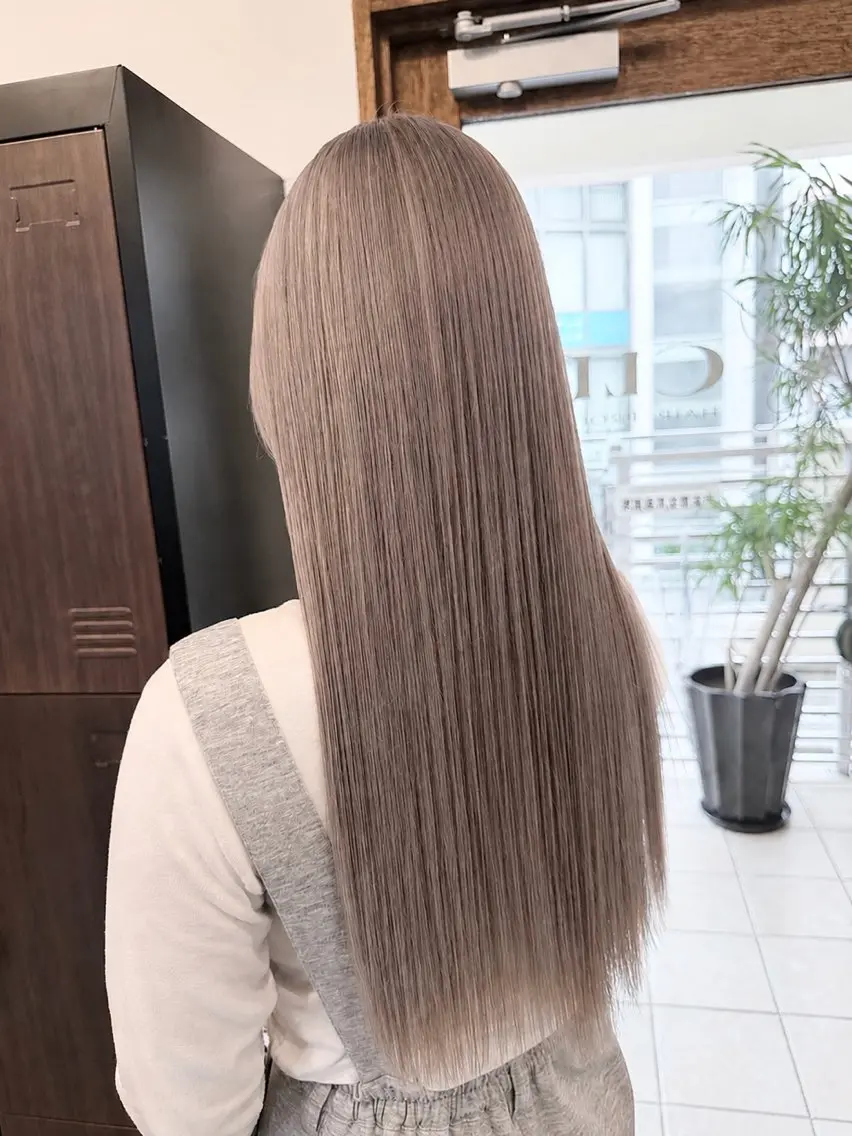 ロング カラー ヘアカラー C'LD Hair トモヤのヘアスタイル