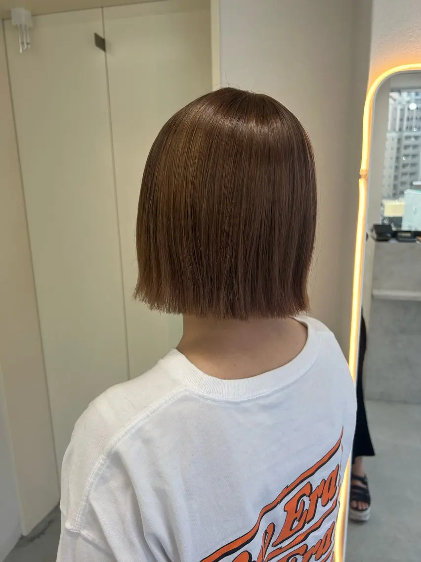 ショート カラー ベージュカラー ミルクティーベージュ ヘアカラー トリートメント Gisel みらののヘアスタイル