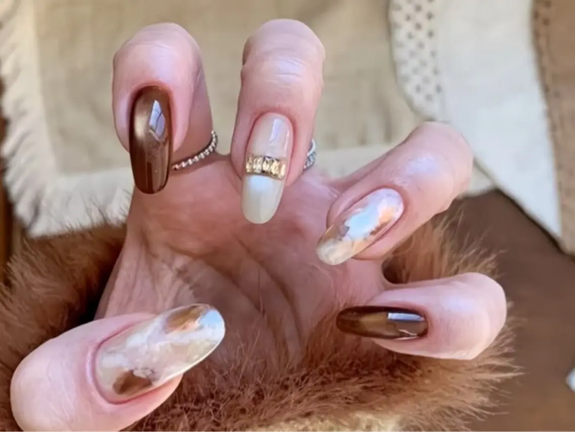 ネイル アートネイル オーロラネイル チークネイル フレンチネイル ガラスフレンチ ハンドネイル 🎀🎀YooLi Nail Salonのネイルデザイン