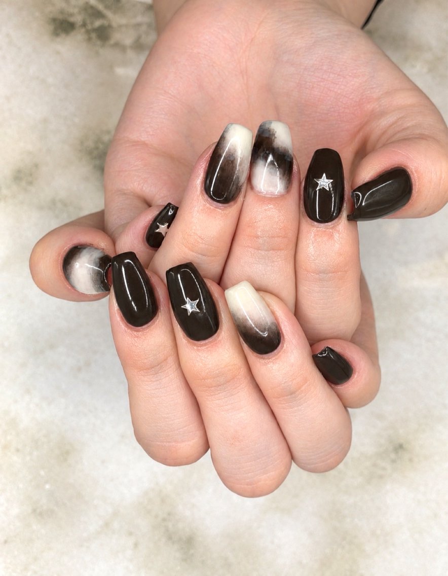 ネイル アートネイル ブラウン 大理石ネイル(マーブル) ニュアンスネイル シルバー SAMS NAILのネイルデザイン