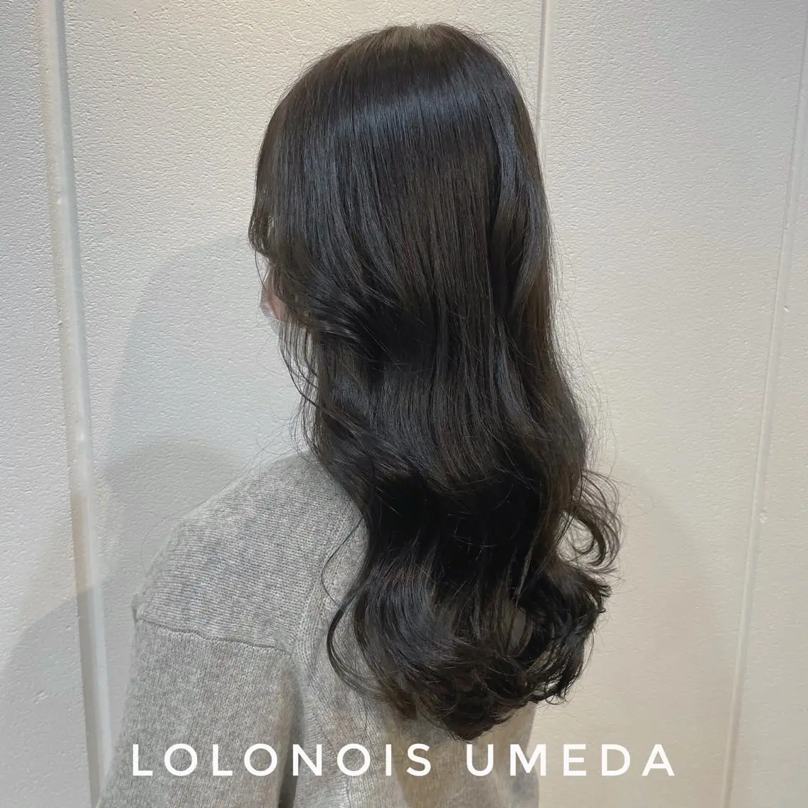 ロング カラー ダークグレー ダークグレージュ グレージュ Lolonois梅田 /Okazaki:)のヘアスタイル