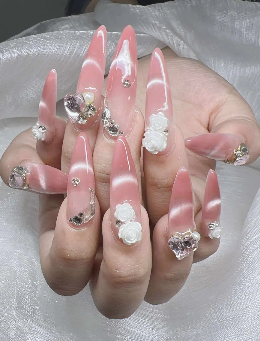 ネイル ハンドネイル Lee Nailsのネイルデザイン