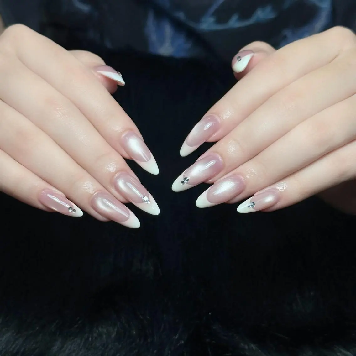 ネイル グラデーション 韓国ネイル ロングネイル 持ち込み シンプルネイル Melia Nail Nambaのネイルデザイン