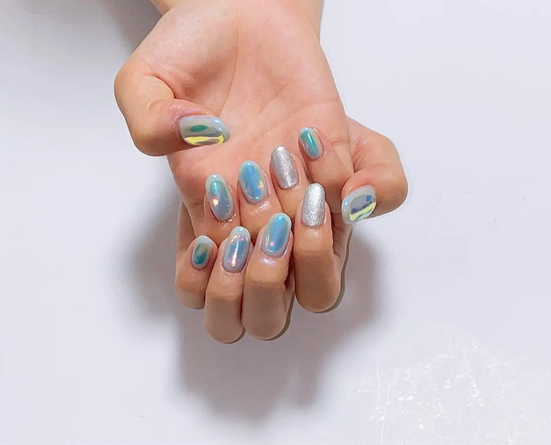 ネイル 氷ネイル・うるうるネイル ハンドネイル VIERU 🌈🎀💖のネイルデザイン