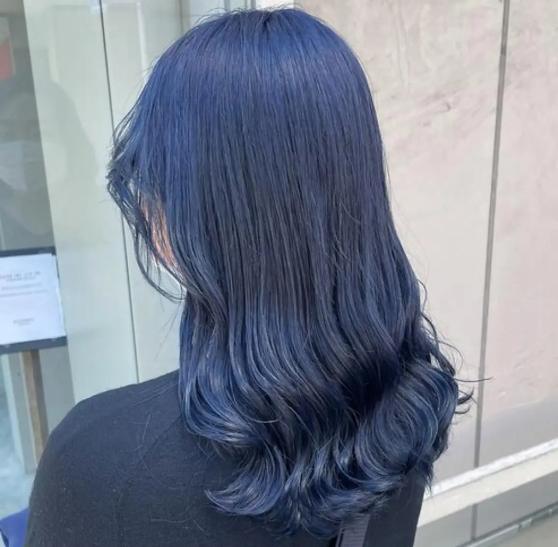 セミロング カラー ブリーチ ブルーカラー 透明感カラー 🌈カラーとエクステ 専門店🌈のヘアスタイル
