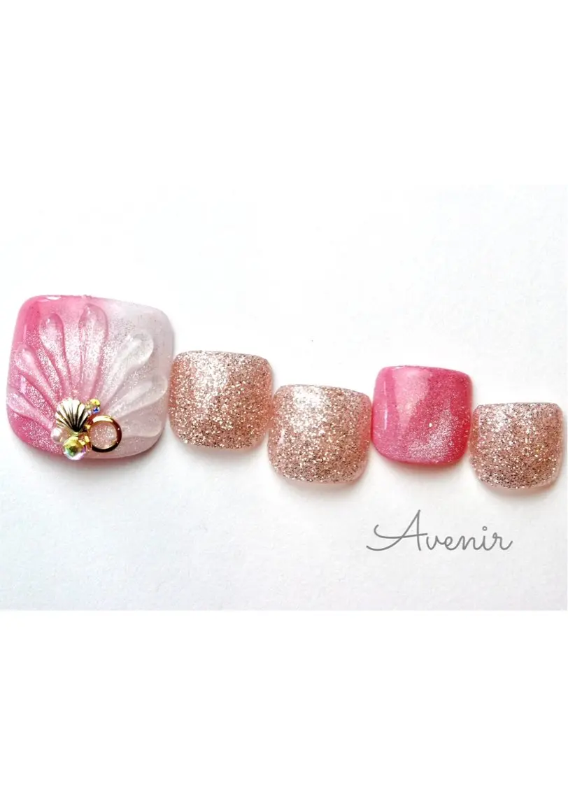 ネイル フットネイル Avenir 表参道 nail＆eye予約のネイルデザイン