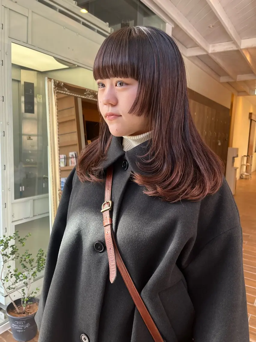 ロング 顔まわりレイヤー 顔周りカット 姫カット レイヤーカット 酸性ストレート/ 暖色カラー/ココネのヘアスタイル