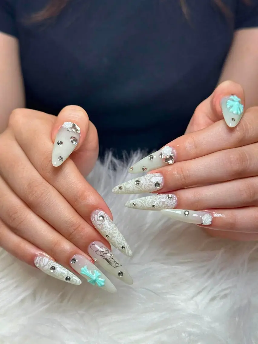 ネイル ハンドネイル T.Lee Nail Lilyのネイルデザイン