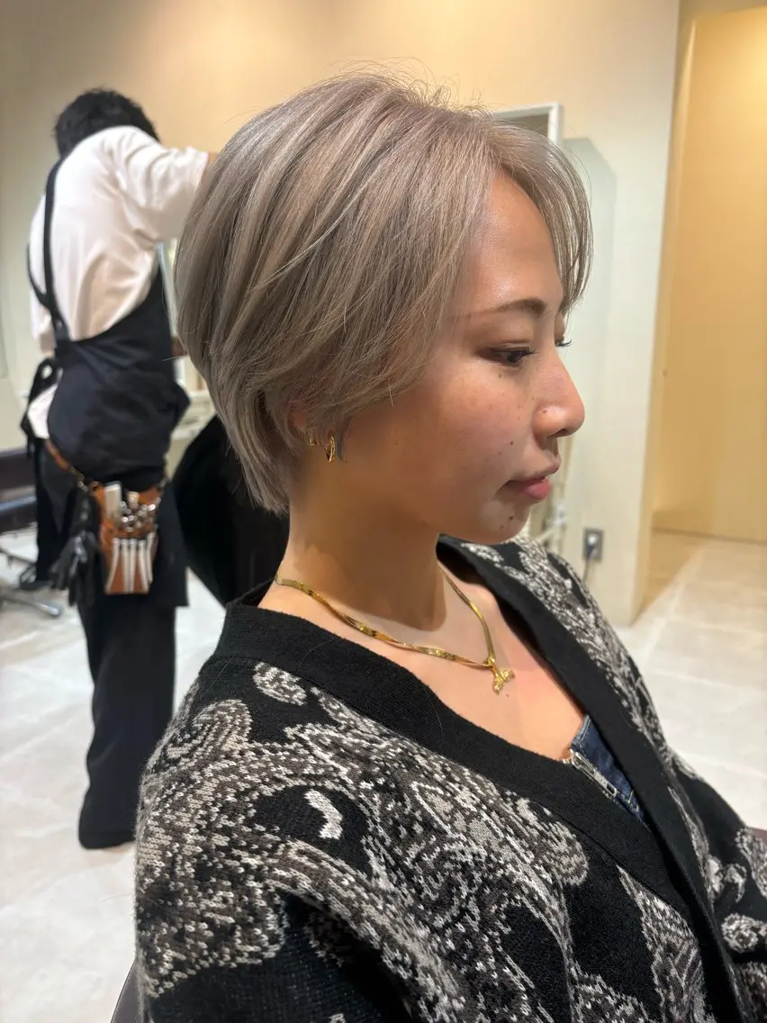 ショート カラー ベージュカラー ホワイトベージュ CAMUE代表 Masaのヘアスタイル