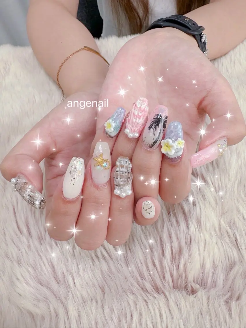 ネイル ハンドネイル オーナーネイリスト MAKIのネイルデザイン