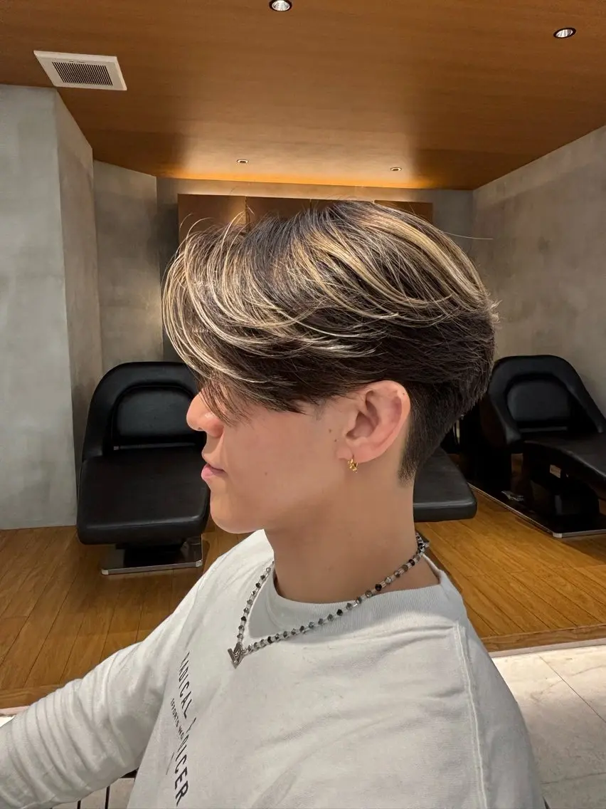 パーマ メンズ カット パーマ トリートメント ヘアセット 表参道/スパイキー /センターパートのヘアスタイル