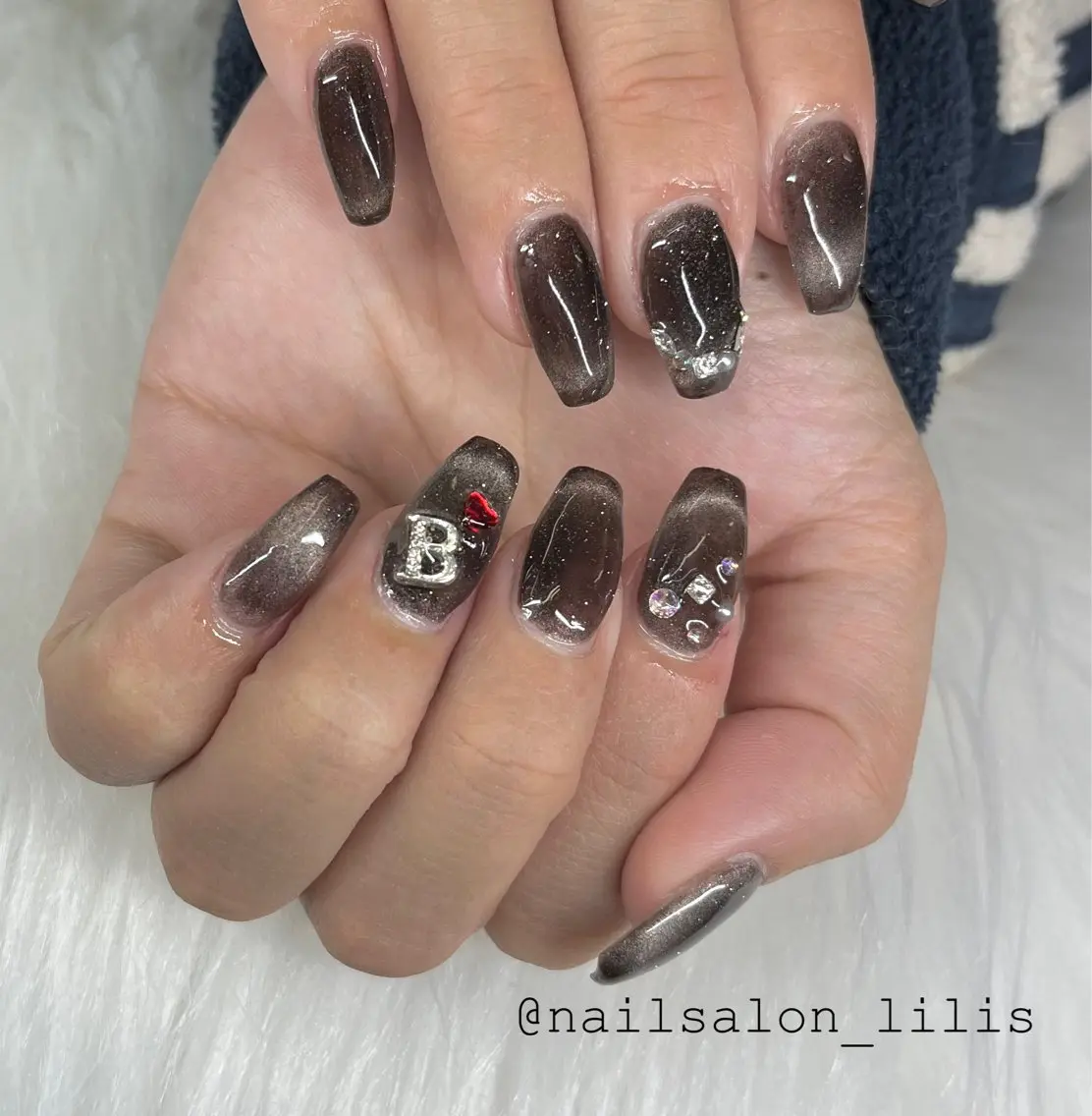 ネイル マグネットネイル nailsalon Lilisのネイルデザイン