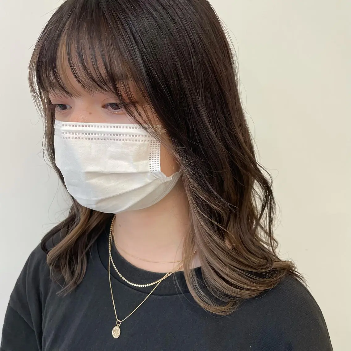 ミディアム カラー ベージュカラー インナーカラー 川上 紗也加のヘアスタイル