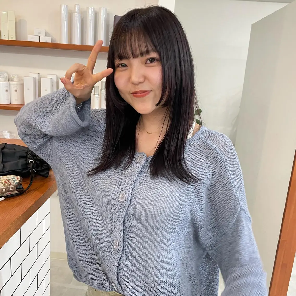 セミロング 顔周りカット ウルフカット 🤍似合わせパーマ 奥田沙耶🫧のヘアスタイル