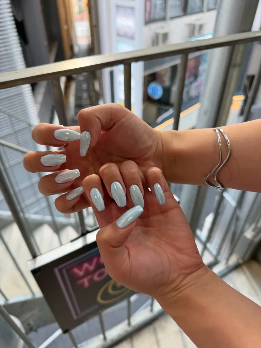 ネイル オーロラネイル ☘️WOLTOKYO 池袋☘️momohaのネイルデザイン