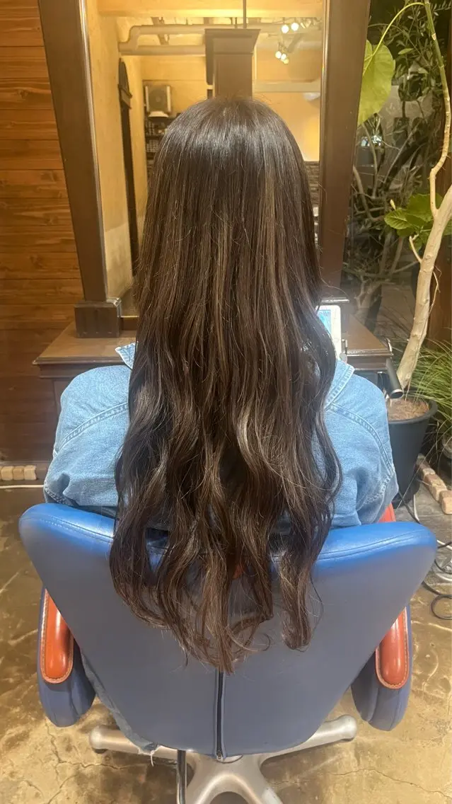 カラー 透明感カラー ダークグレー ダークグレージュ グレージュ edessa misaki🤍のヘアスタイル