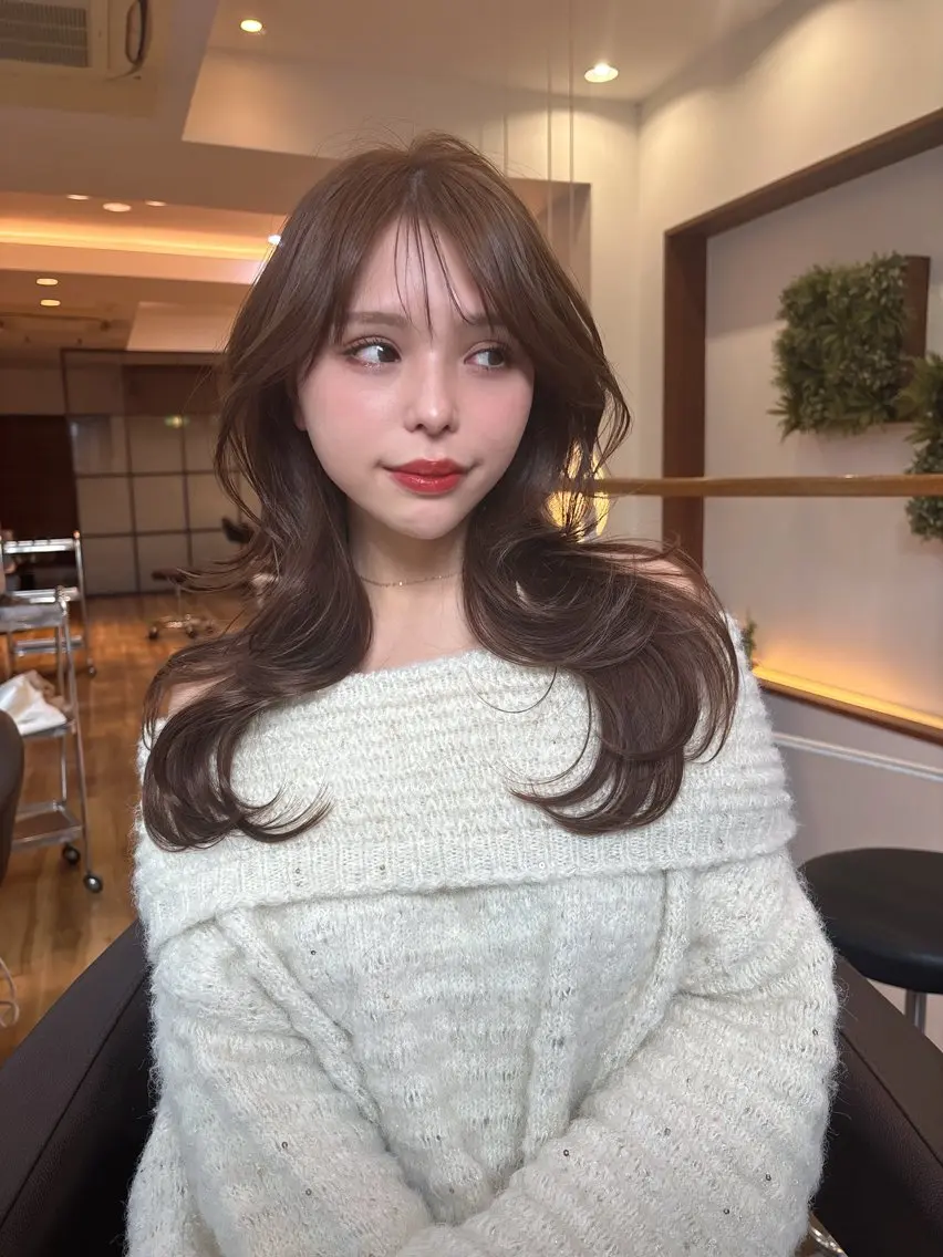 ロング カラー ベージュカラー オリーブベージュ レイヤーカット カット ヘアカラー トリートメント レイヤーカット /透明感/千葉怜寿のヘアスタイル