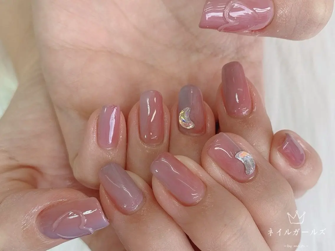ネイル ハンドネイル ネイルサロンAiri 長さ出し·シンプルのネイルデザイン