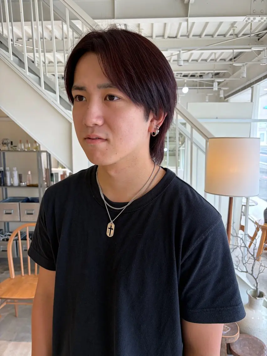 ショート カラー メンズ レッドカラー ヘアカラー 周東 芽依のヘアスタイル