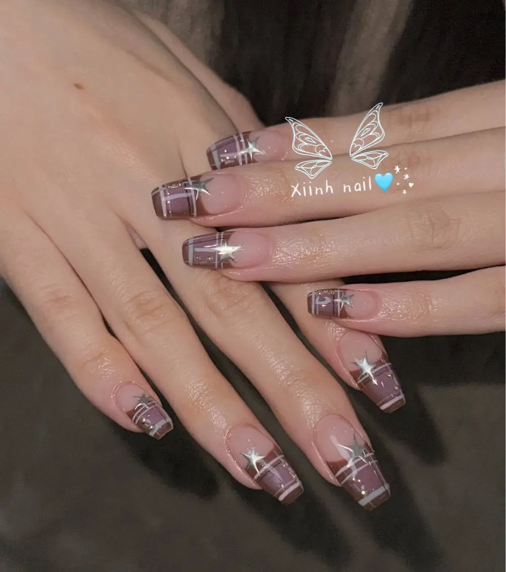 ネイル ブラウン チークネイル 桜ネイル 長さ出し フットネイル ハンドネイル XIINH NAIL SALONのネイルデザイン