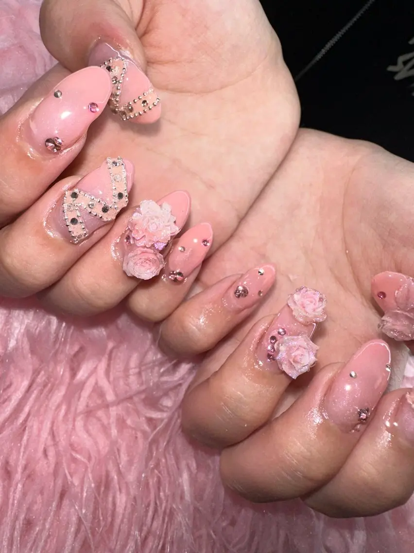 ミディアム ハンドネイル YOKOSUKA NAILS💅✨のネイルデザイン