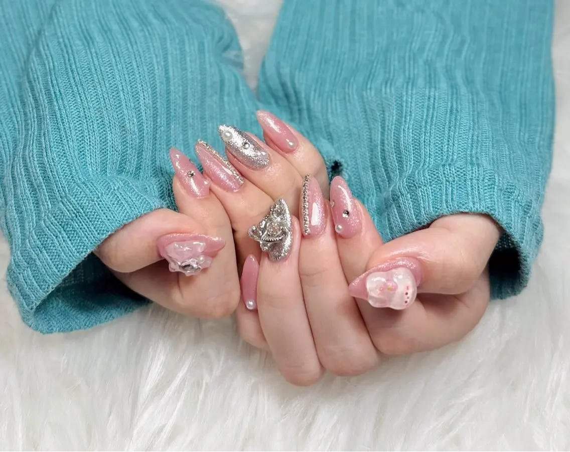ネイル オーロラネイル チークネイル フットネイル フレンチネイル ジェルネイル ハンドネイル Nichi Nailsのネイルデザイン