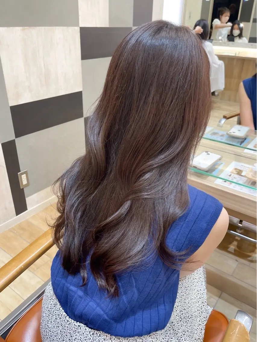 ロング ヘアカラー 新宿 愛香のヘアスタイル