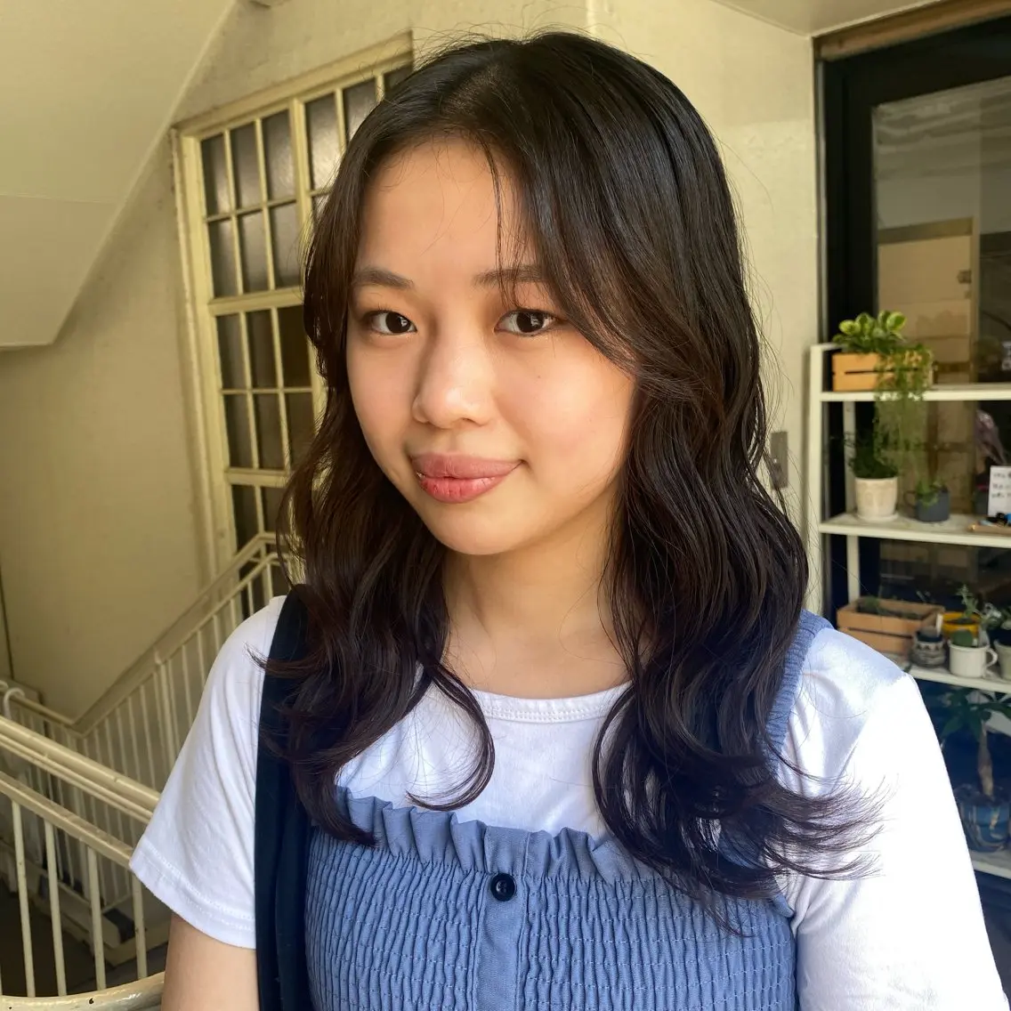 ロング カラー ヘアアレンジ 顔まわりレイヤー 顔周りカット 韓国風ヘア レイヤーカット 🌟🍒ハイトーン 韓国ヘア/ユウミのヘアスタイル