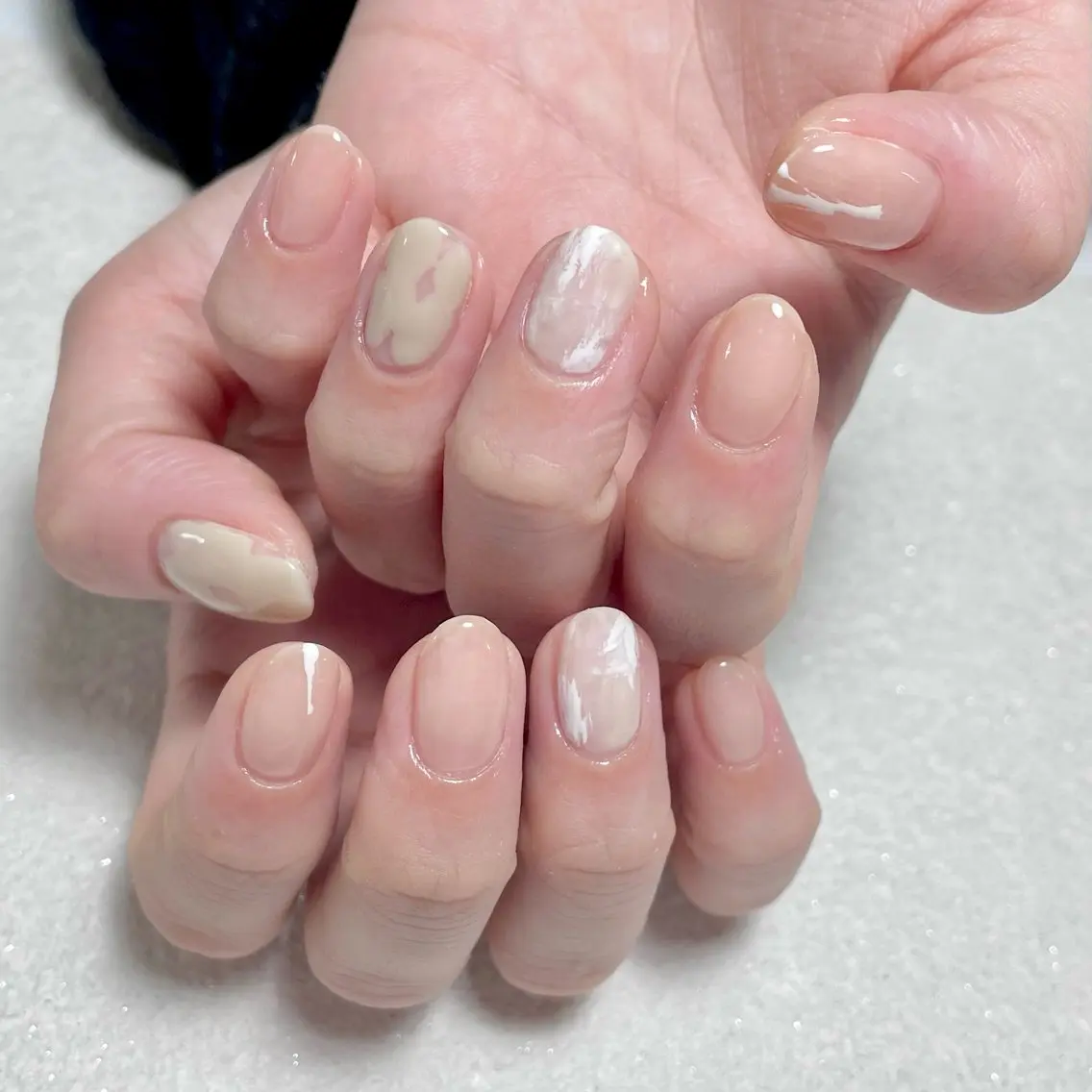 ネイル ニュアンスネイル 💐irisée fleur中居のネイルデザイン