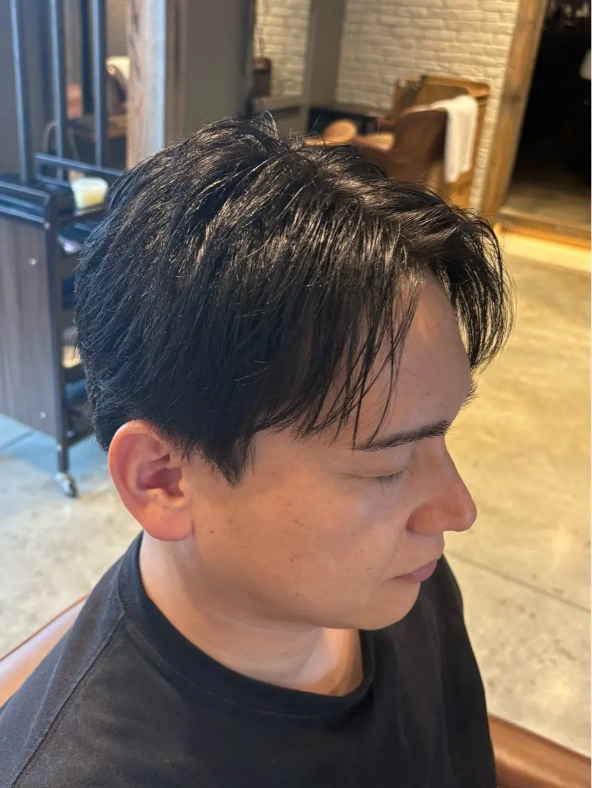 メンズ センターパート 新田 勇斗のヘアスタイル