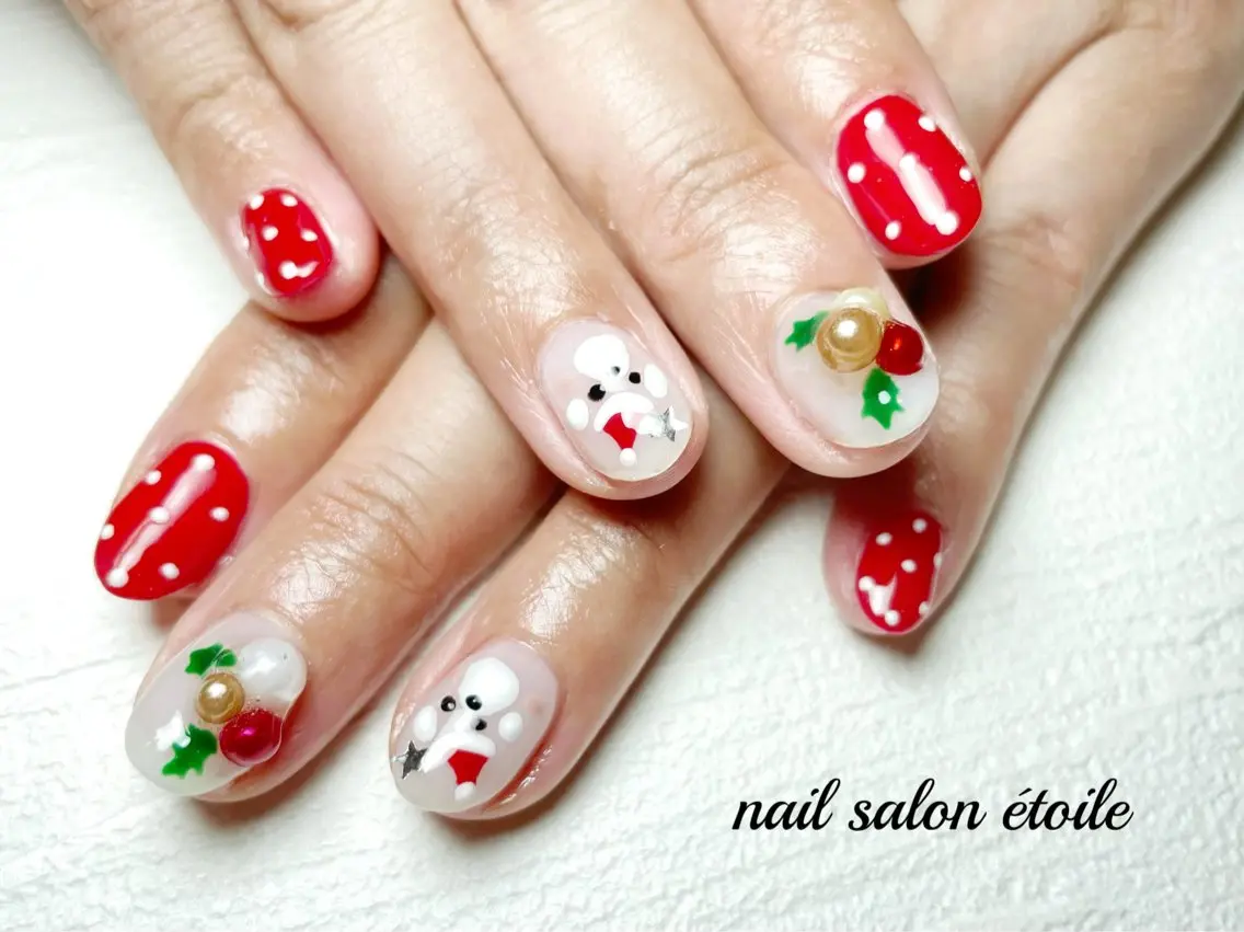 ネイル ドット 持ち込み 赤色 冬ネイル クリスマス ハンドネイル nail salon étoileのネイルデザイン