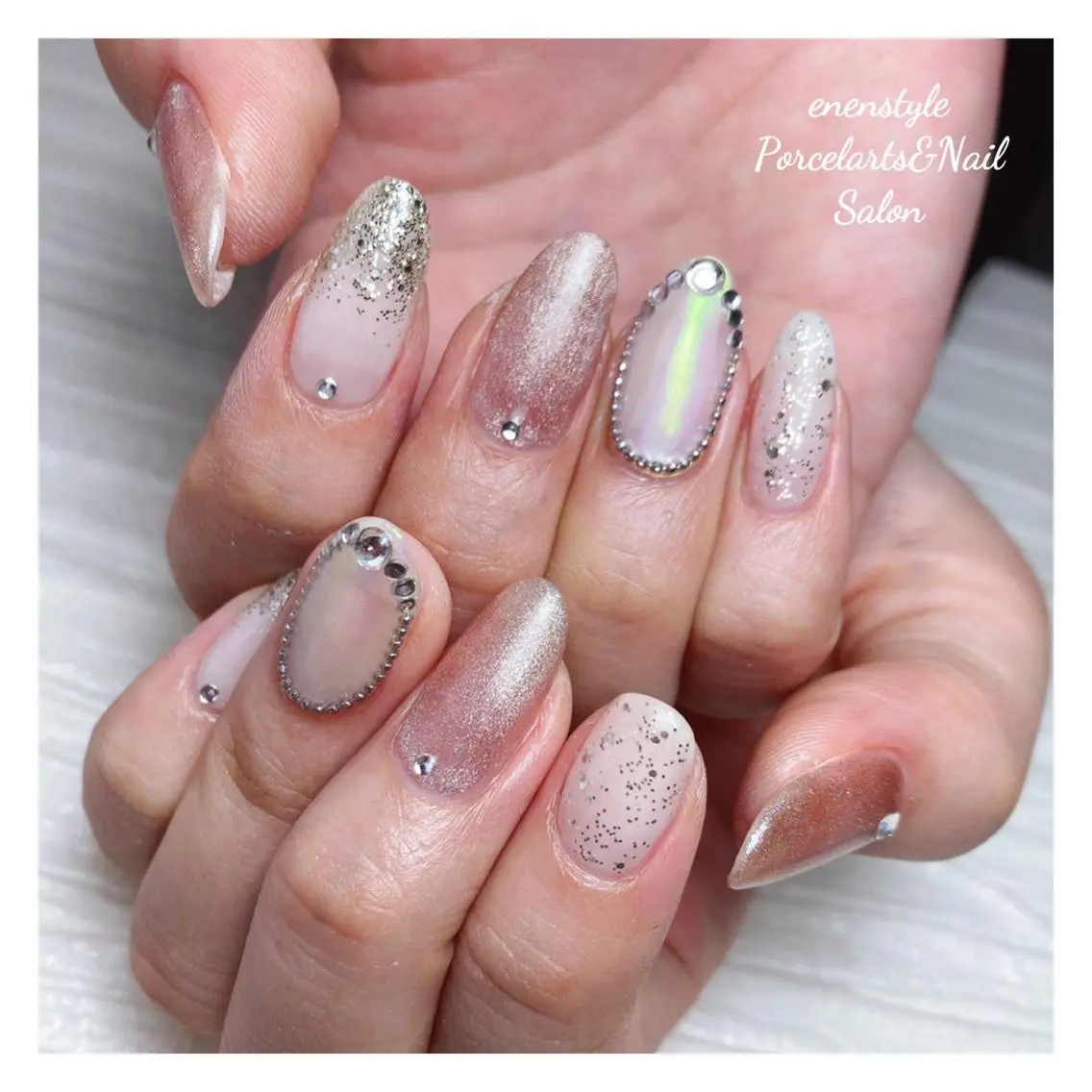 ミディアム ネイル 🐾enen style 🐾のネイルデザイン