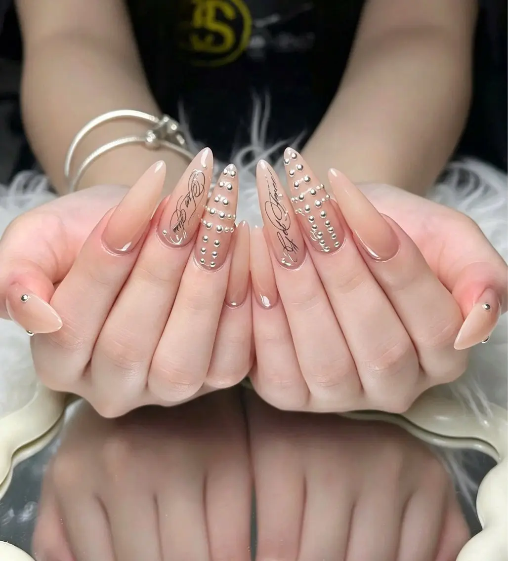 ネイル 長さ出し ネイルチップ ハンドネイル NEM.nail 大国町店のネイルデザイン