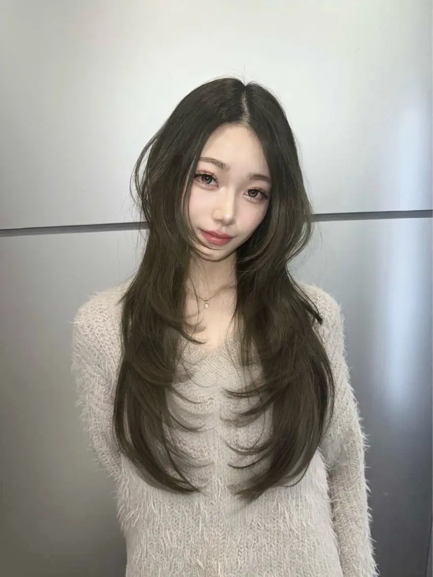 ロング カラー ヘアアレンジ 韓国ヘア🖤/透明感 shihoのヘアスタイル