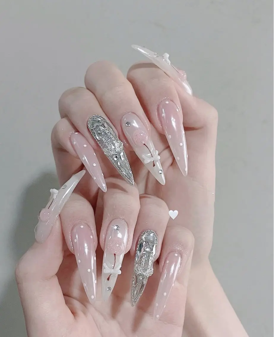 ネイル アートネイル チークネイル ドット フットネイル フレンチネイル ハンドネイル フットネイル 🌱Rina🎀 Mikaのネイルデザイン