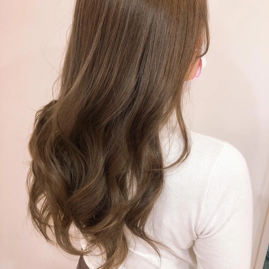 ロング カラー ブリーチ グレージュ ミルクティーグレージュ ヘアカラー トリートメント 盛れるレイヤーカット 得意🌹井上美沙のヘアスタイル