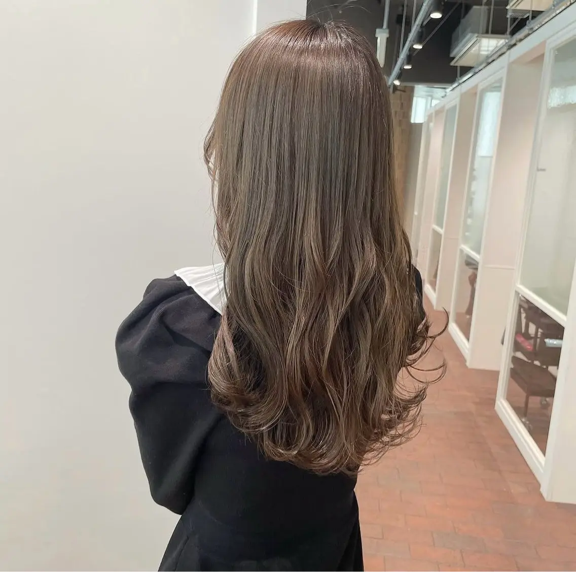 セミロング ヘアカラー 透明感color MANAKAのヘアスタイル
