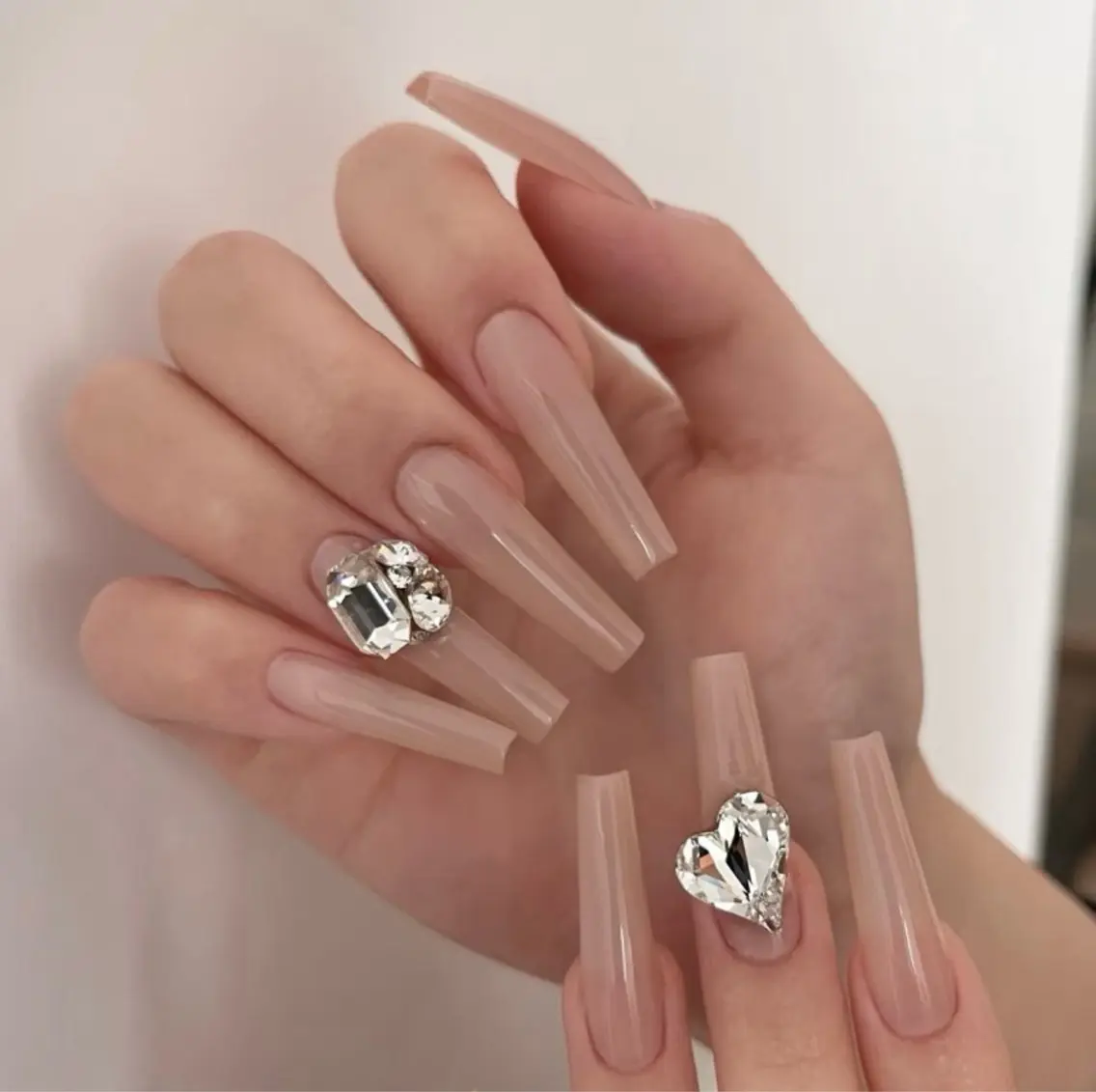 ネイル ハンドネイル BERA NAILSのネイルデザイン