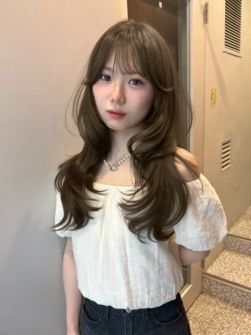 ロング 顔まわりレイヤー 顔周りカット 韓国風ヘア レイヤーカット 顔周り/透明感カラー REINA𓍯のヘアスタイル