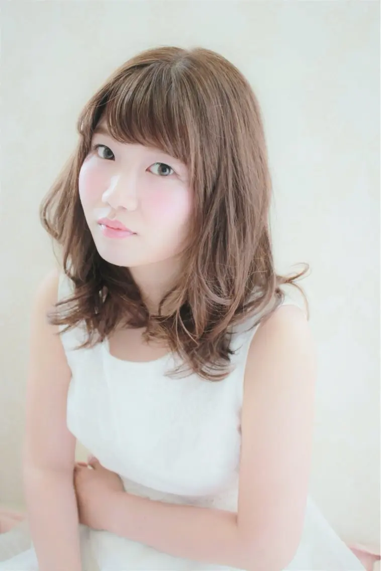 セミロング HANA Hair Produceのヘアスタイル