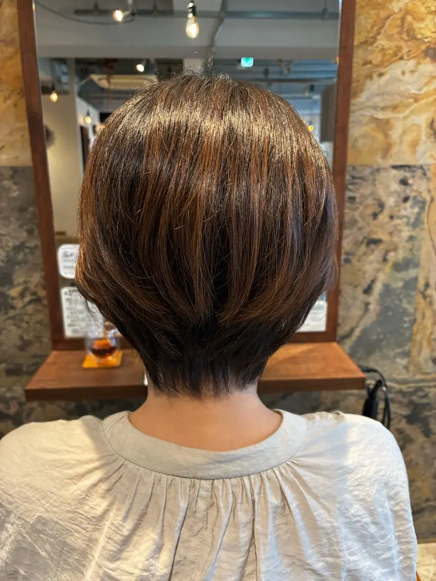 ショート 安田 純香のヘアスタイル
