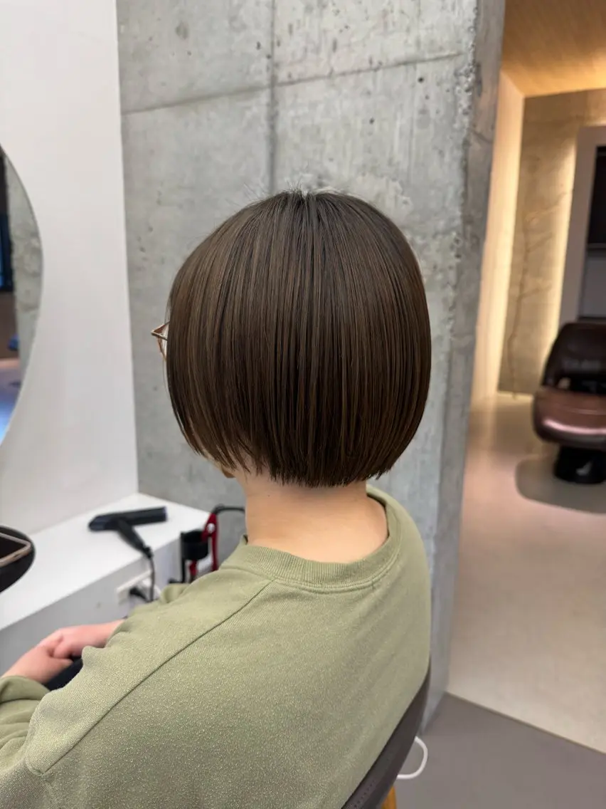 ショート カラー グレージュ オリーブグレージュ オリーブグレー ボブ カット ヘアカラー トリートメント 【髪質改善】 kasumi🌷🌷のヘアスタイル