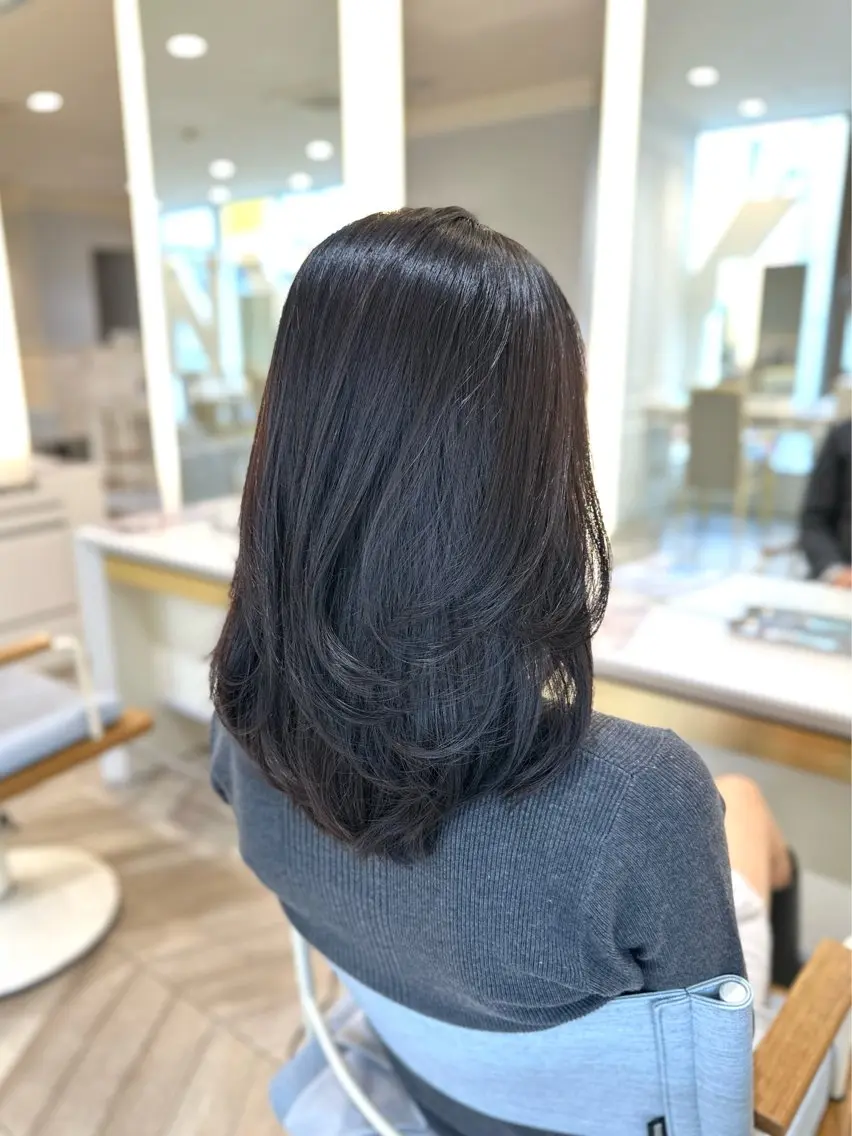 セミロング 韓国ヘア 🇰🇷 RUKA 🩵🤍のヘアスタイル