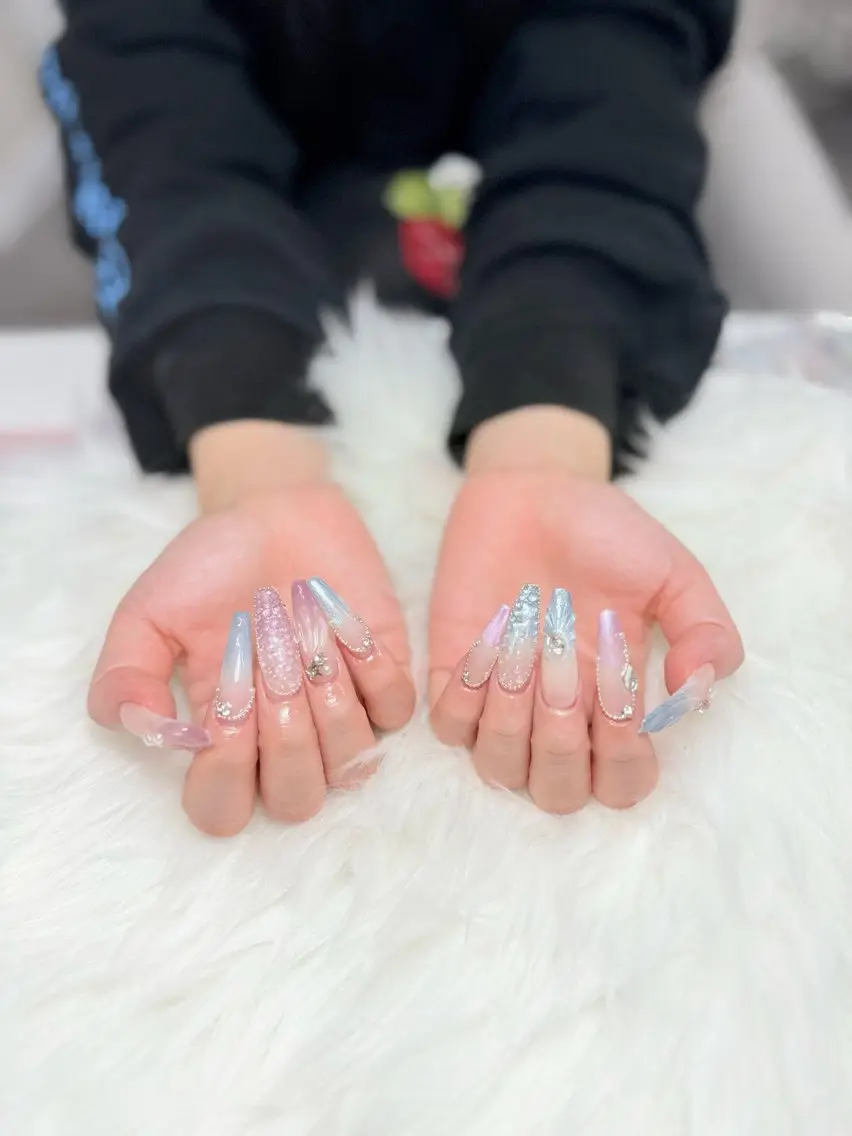 ネイル AURA NAIL🎀💅のネイルデザイン