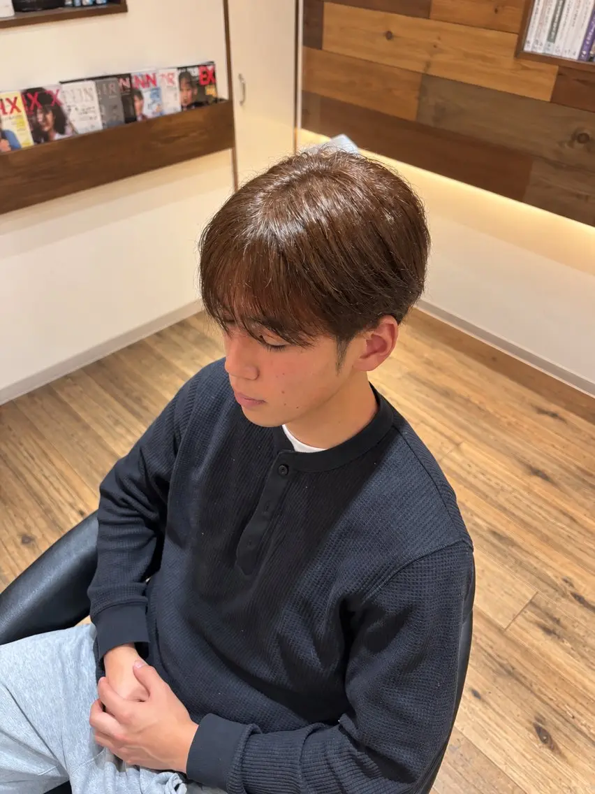 カラー メンズ マッシュ ブラウンカラー カット 椛山 美桜のヘアスタイル