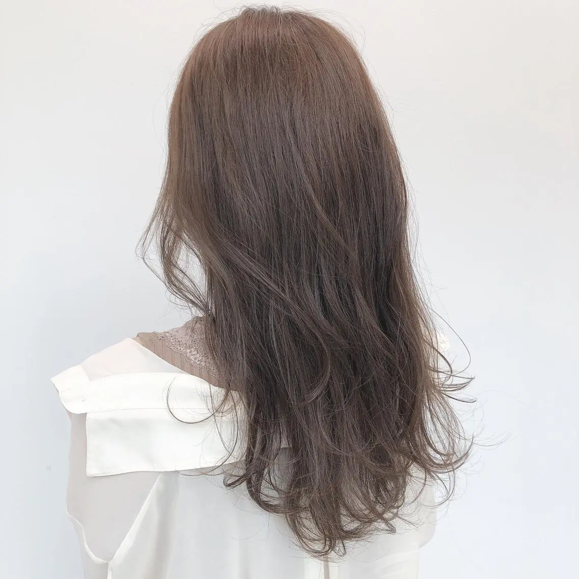 ミディアム カラー 爆美女製造機 レイヤーのプロのヘアスタイル