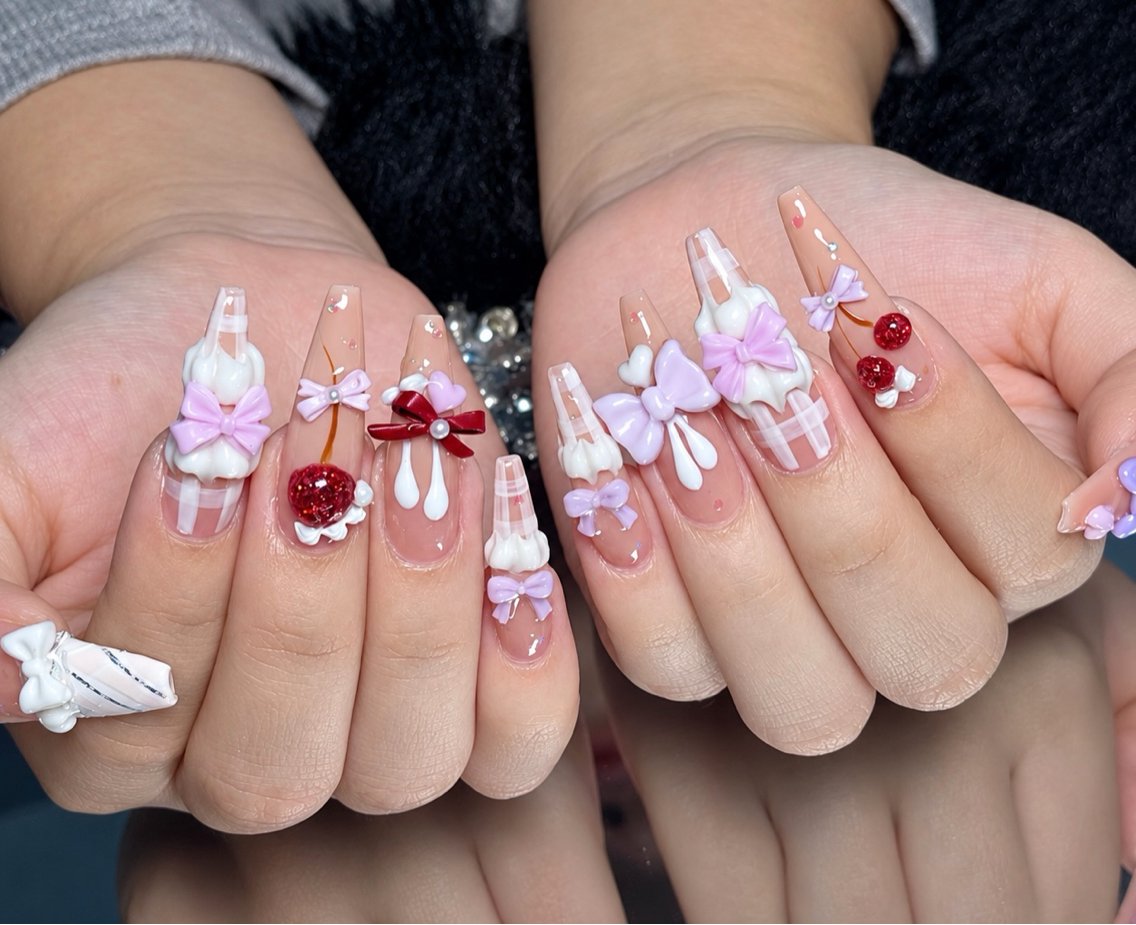 ネイル アートネイル ボルドー フレンチネイル ジェルネイル 氷ネイル・うるうるネイル ハンドネイル Julie NailSalonのネイルデザイン
